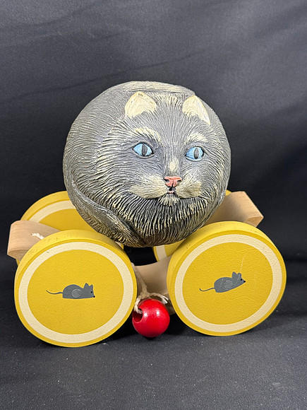 Briere Studio grey cat ball & cart roly poly pull toy (1/2)